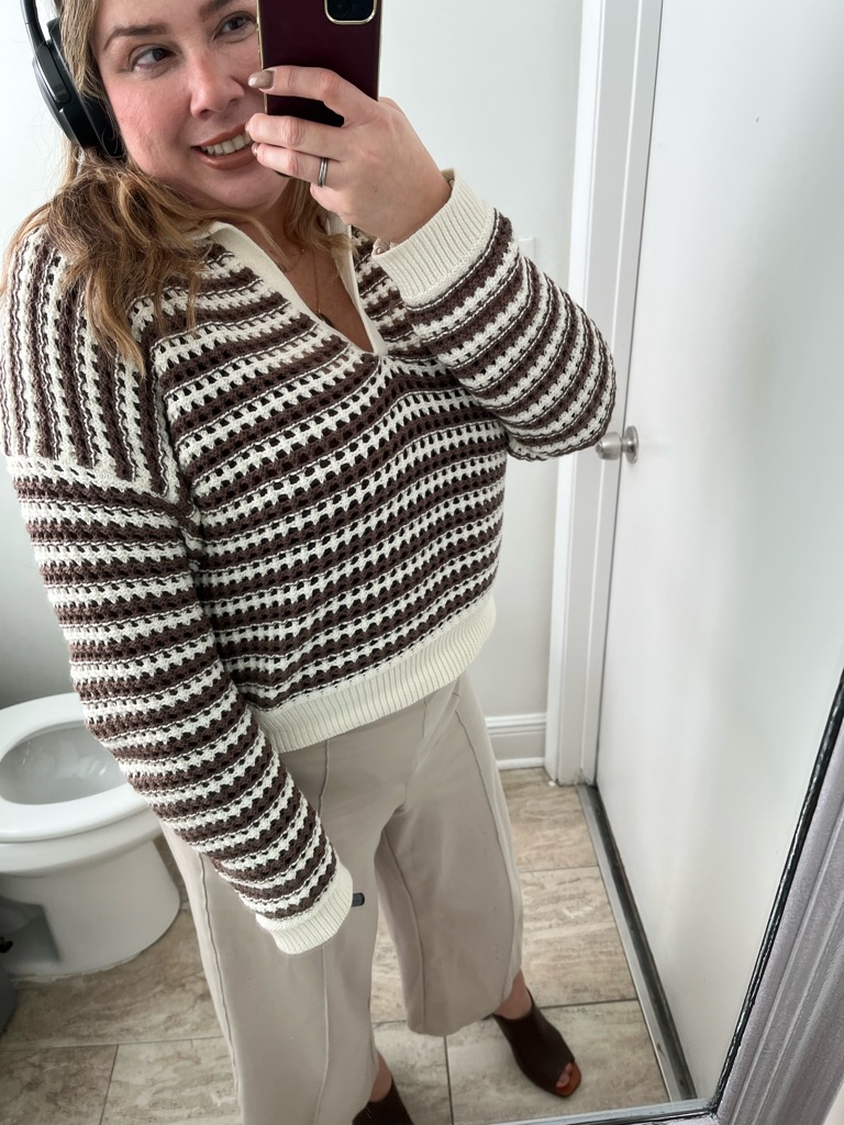 Striped V-Neck Knit Sweater In Brown And Cream With Collar